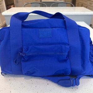 BEIS the sport duffle backpack in cobalt